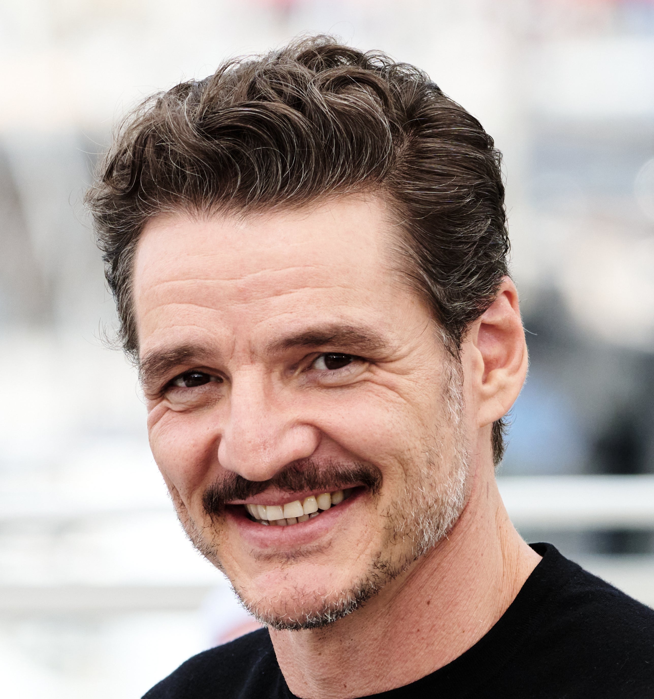 Pedro Pascal- Compradora de Facebook